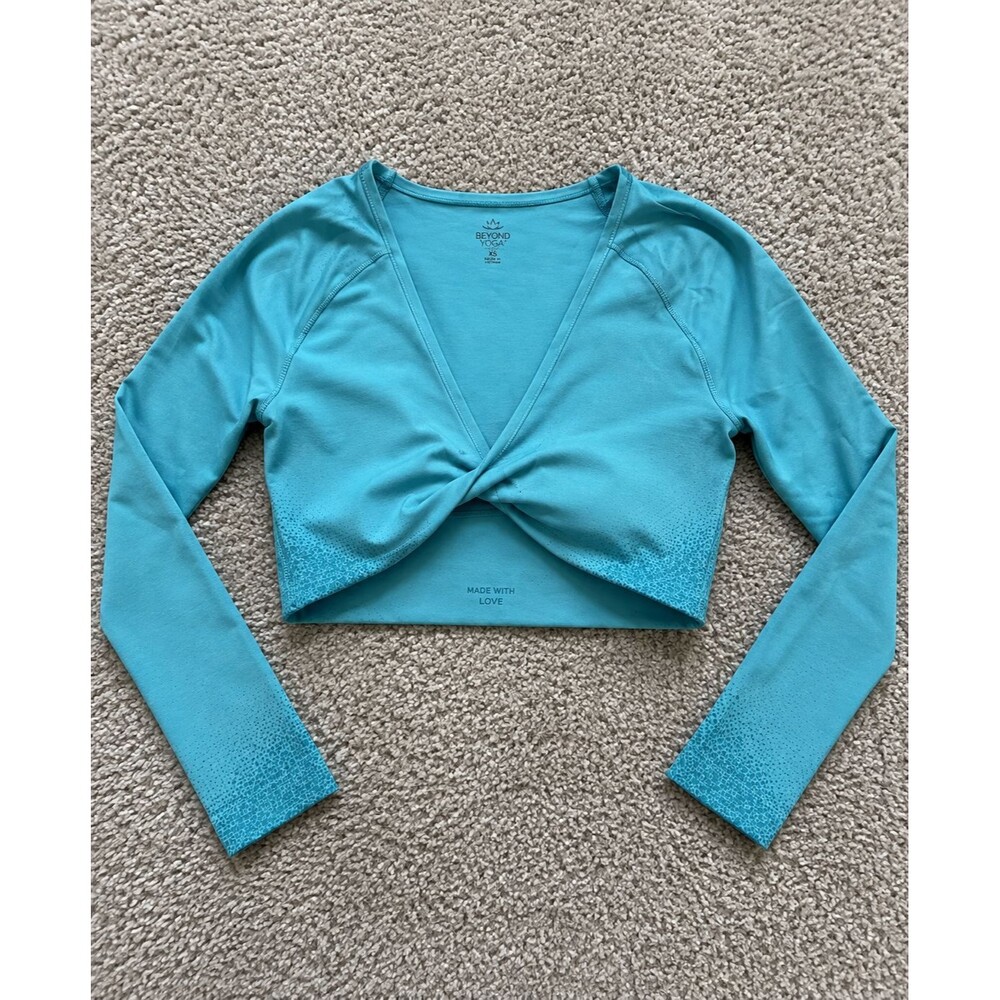 DFYNE Dynamic Long Sleeve Twist Front Crop Top Blue Small Seamless Gym Yoga